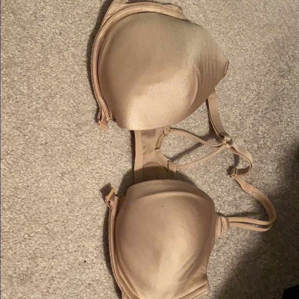 Victoria’s Secret front snap bra